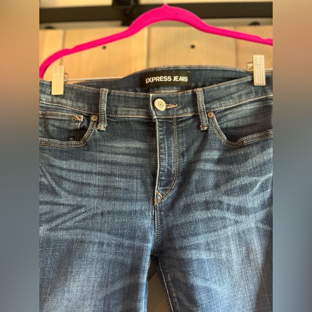 Express Skinny Mid-rise Jean - Picture 3 of 6